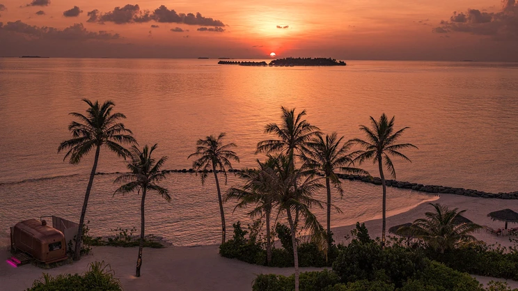 OBLU SELECT Lobigili